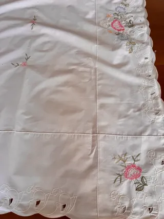 Tovaglia vintage ricamata nuova