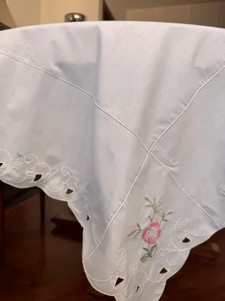 Tovaglia vintage ricamata nuova