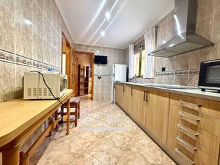 Casa adosada en venta en Carolinas Bajas en Alicante