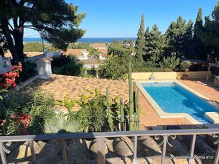 Chalet en venta en El Montgó en Dénia