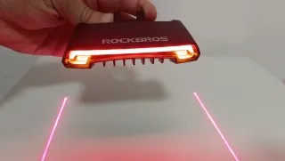 Luz trasera Rockbros con mando