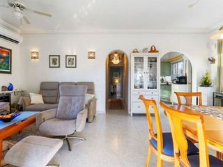 Chalet en venta en La Siesta - El Salado - Torreta en Torrevieja