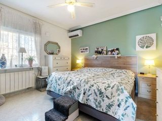 Chalet en venta en La Siesta - El Salado - Torreta en Torrevieja