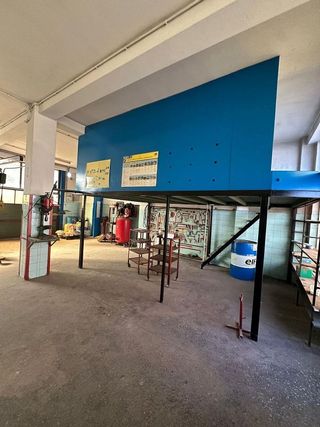 Local comercial en venta en Inmobiliaria - Barreda en Torrelavega