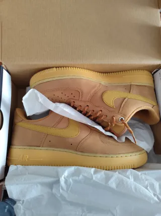 Nike Air Force 1 Marrones y Amarillas