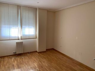 Piso en alquiler en Arturo Eyres - La Rubia en Valladolid