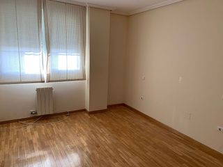 Piso en alquiler en Arturo Eyres - La Rubia en Valladolid