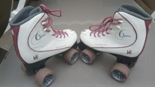 Patines Clásicos 4 Ruedas Blanco y Rosa