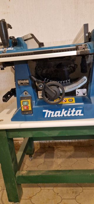 Sierra de mesa Makita MLT 100