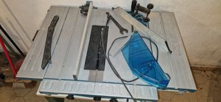 Sierra de mesa Makita MLT 100