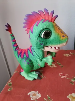 Dinosaurio de juguete con sonidos