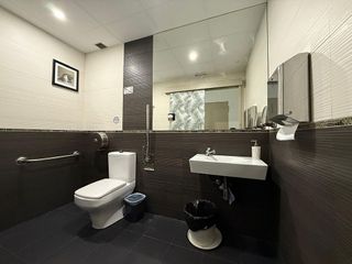 Local comercial en venta en Barrio Alto - San Félix - Oliveros - Altamira en Almería