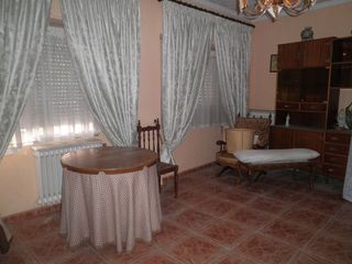 Casa pareada en venta en Tomelloso