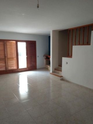 Casa adosada en venta en Centro en Roda de Barà