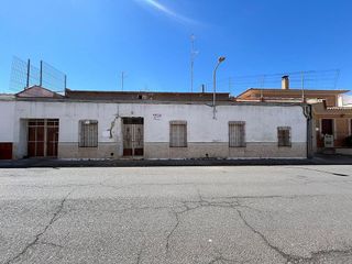 Chalet en venta en Tomelloso