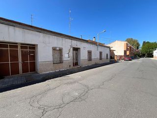 Chalet en venta en Tomelloso