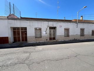 Chalet en venta en Tomelloso