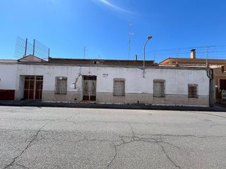 Chalet en venta en Tomelloso