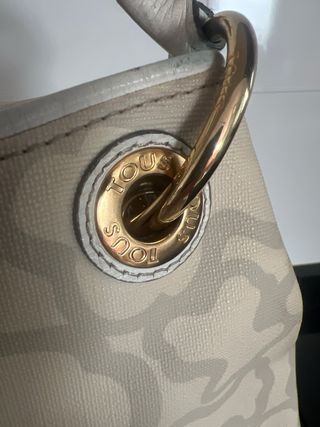 Bolso Tous grande marfil con estampado