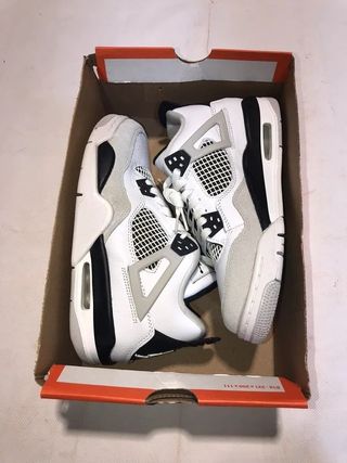 Jordan 4 Talla 39 Gris Blanco