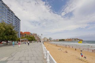 Piso en alquiler en Centro en Gijón