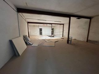 Local comercial en venta en Tomelloso