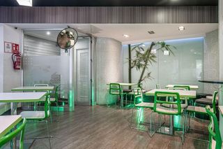 Local comercial en venta en San Francisco Javier en Granada