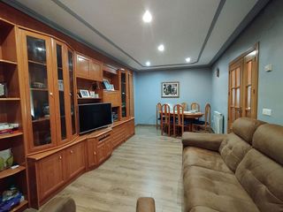 Casa adosada en venta en Tomelloso