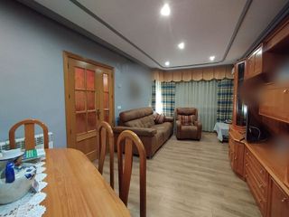 Casa adosada en venta en Tomelloso