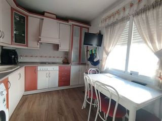 Casa adosada en venta en Tomelloso