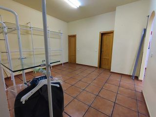 Local comercial en venta en Tomelloso