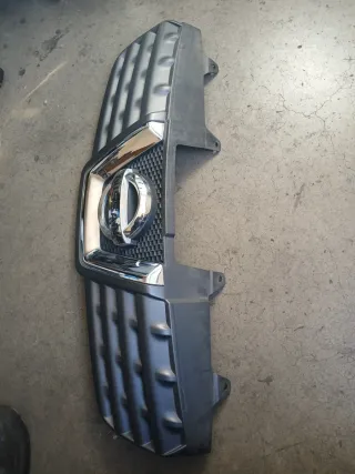 Rejilla Delantera Nissan Qashqai 2009