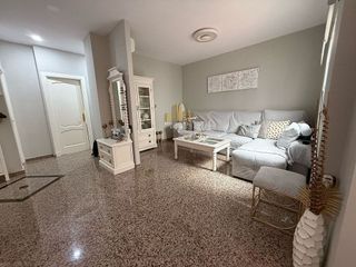 Casa en venta en La Paz en Alcalá de Guadaira