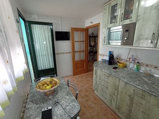 Casa adosada en venta en Tomelloso