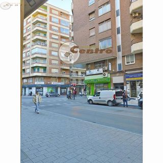 Piso en venta en Feria en Albacete