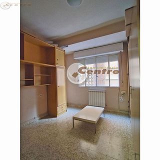 Piso en venta en Feria en Albacete