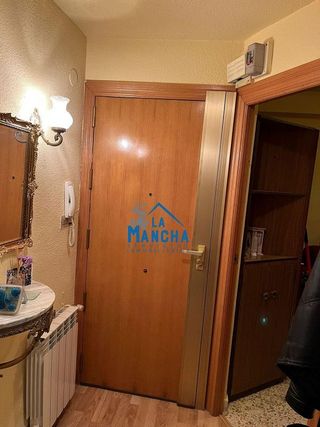 Piso en venta en Santa Cruz - Industria - Polígono Campollano en Albacete