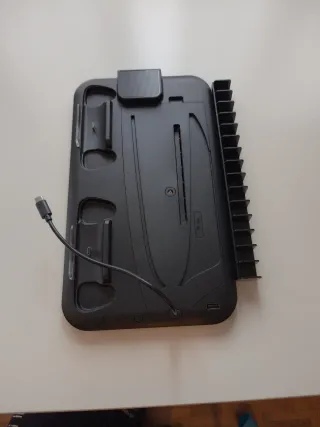 Soporte Vertical PS5 con Ventilador