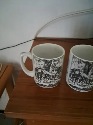 Tazze di porcellana vintage con design