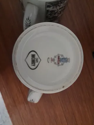 Tazze di porcellana vintage con design