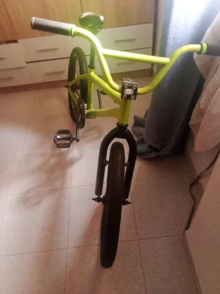 Bicicleta BMX verde