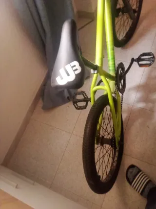 Bicicleta BMX verde