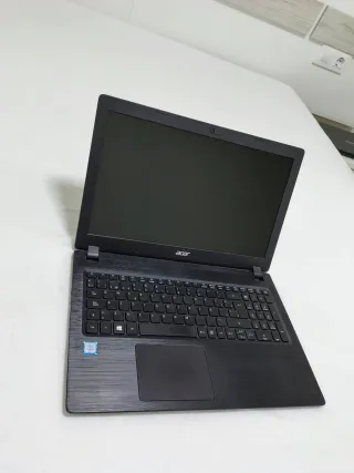 Portátil Acer Core i3 6ta Gen 12GB RAM 256GB