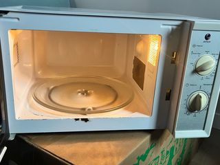 Microondas blanco
