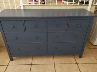 Cómoda de madera azul