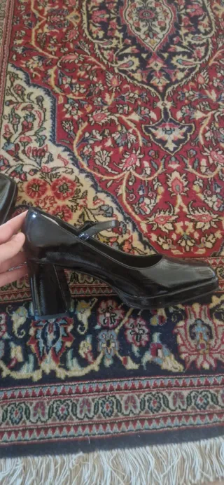 Scarpe Mary Jane Miss Globo nere