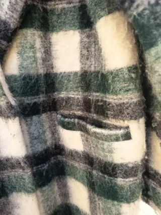 Abrigo cuadros lana beige y verde