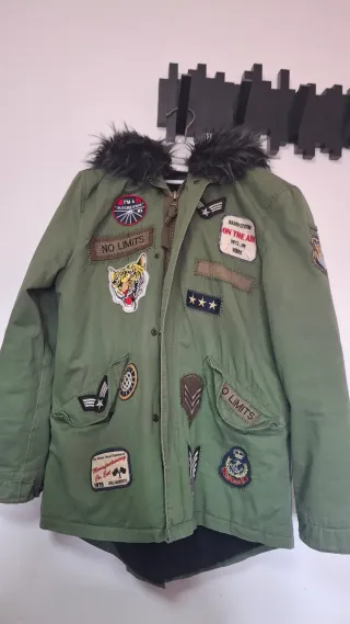 Chaqueta verde con parches talla M