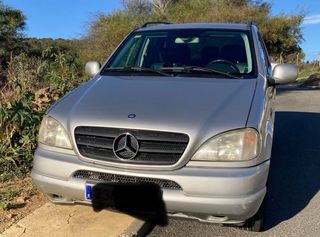 Mercedes-Benz Clase M año 2000