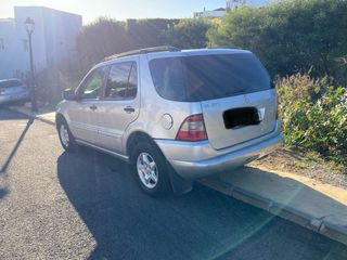 Mercedes-Benz Clase M año 2000